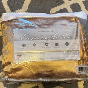 Luxury Satin sheets from Macy’s Gold Queen size
